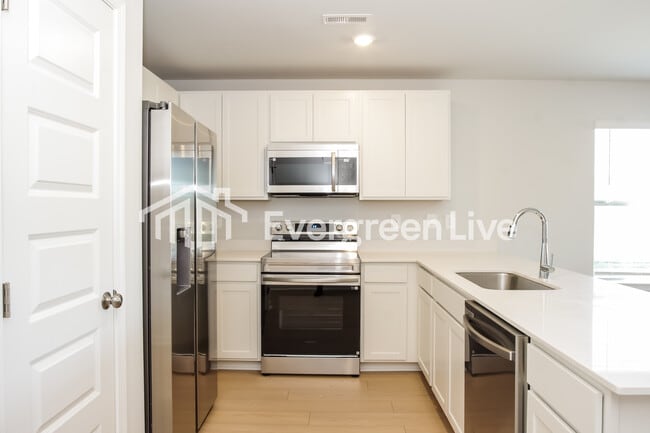 Building Photo - 17773 TIPPER LN