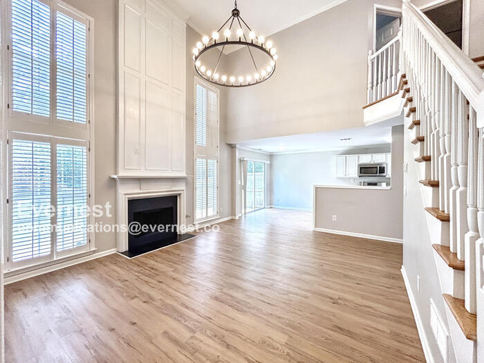 Building Photo - 2576 Alvecot Cir SE