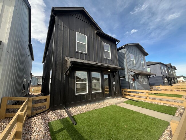 Building Photo - Brand New Home in Mosaic