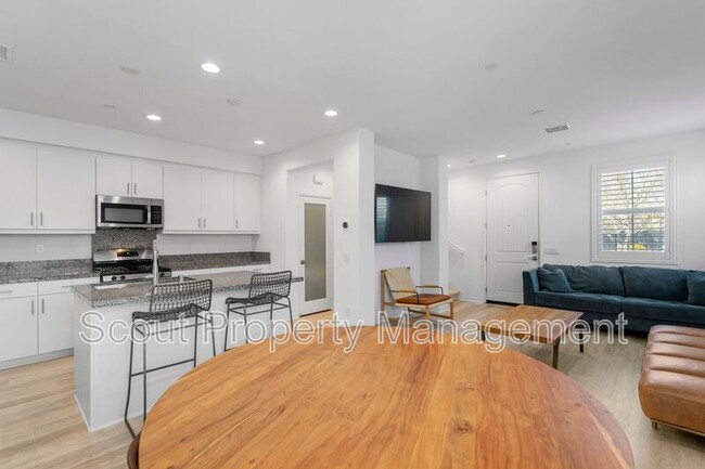 Building Photo - 31234 Calle Cirros