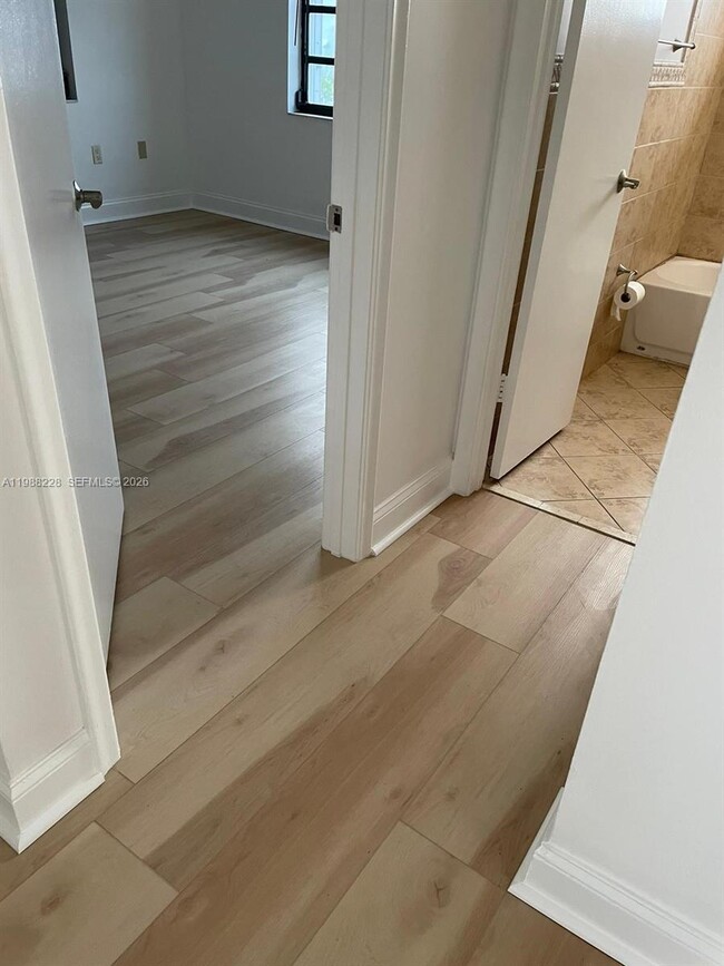 Building Photo - 7626 Byron Ave