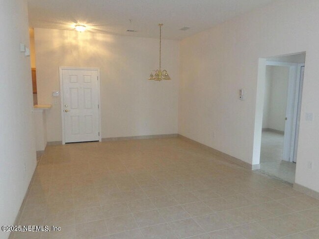 Building Photo - 9595 Amarante Cir