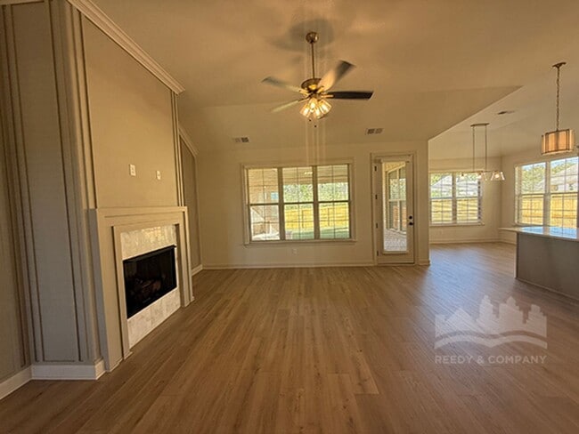 Building Photo - Beautiful NEW BUILD in Oakland, TN!