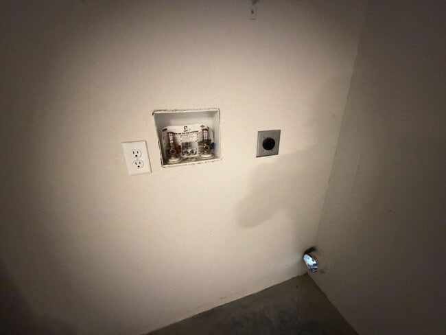 Building Photo - Awesome 3 BD/2BA Home in Beautiful Ocala!!!