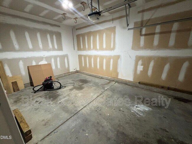 Building Photo - 7252 Corvette Ct