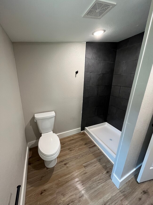 Building Photo - 415 E Jackson St