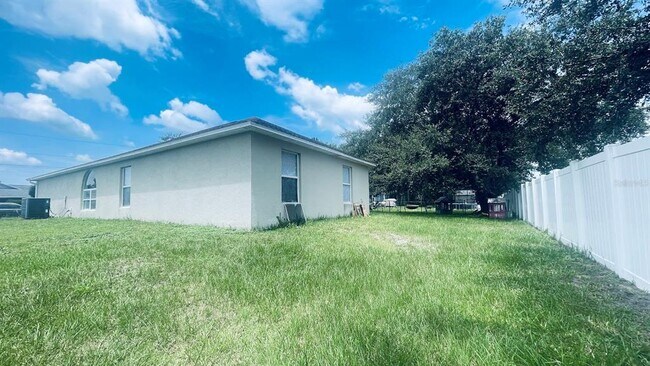 Building Photo - 729 Del Rio Way