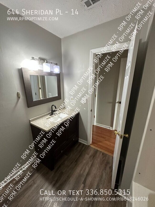 Building Photo - 644 Sheridan Pl