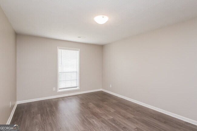 Building Photo - 1728 Brandon Square