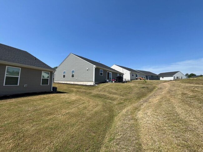 Building Photo - 8765 Kenridge Ln