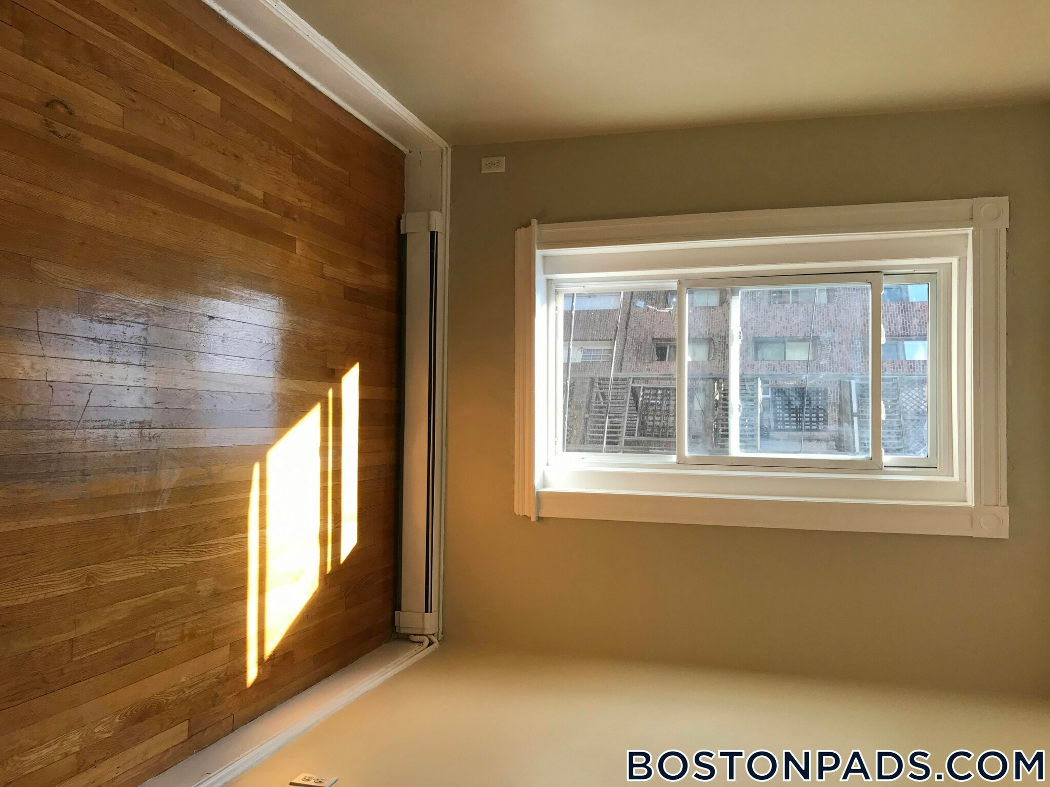 Building Photo - 18 Parkway Rd