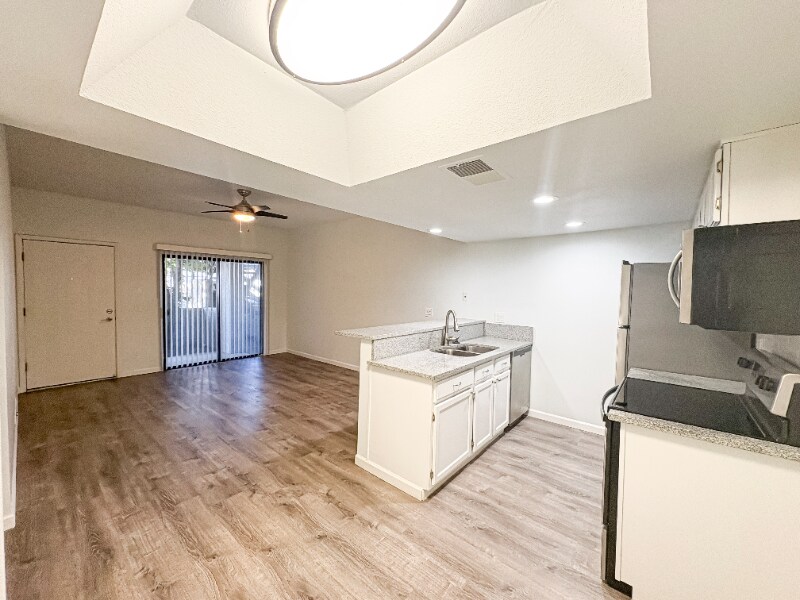 Building Photo - 80 W Maryland Ave