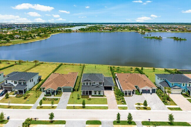 Building Photo - 655 Hookline Cir