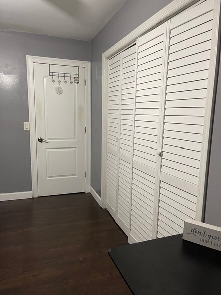 Closet - 7 Edwards Rd