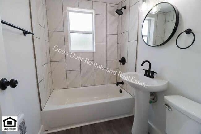 Building Photo - 1823 Griswold Dr