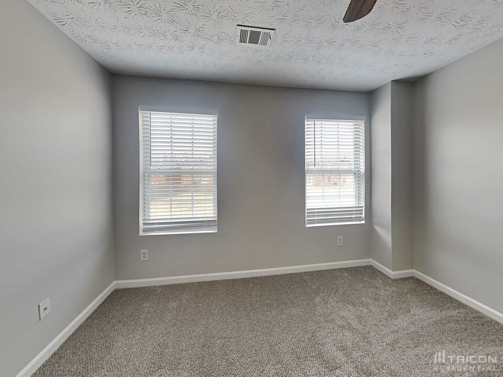 Building Photo - 6195 Flagstaf Walk