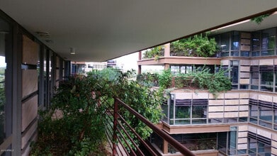 Building Photo - 7131 E Rancho Vista Dr