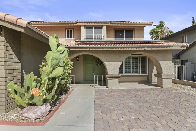 Building Photo - Welcome to your entertainers dream home with solar and pool service included!