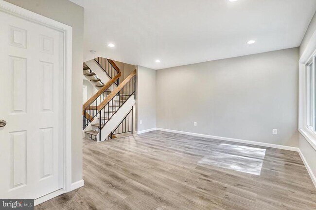Building Photo - 2246 White Cornus Ln