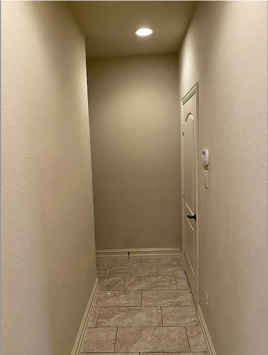 Building Photo - 1006 Jamal Dr