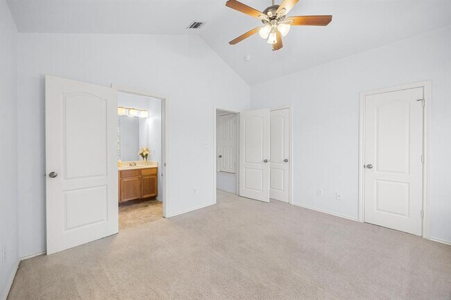 Building Photo - 11901 Swearingen Dr