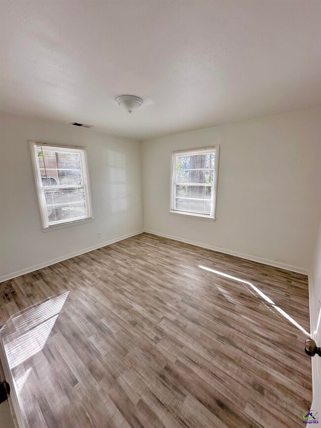 Building Photo - 108 Smith Pl