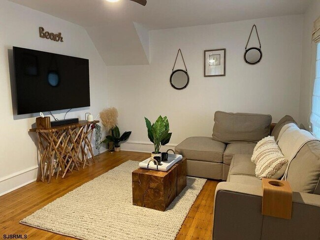 Building Photo - 7201 Winchester Ave