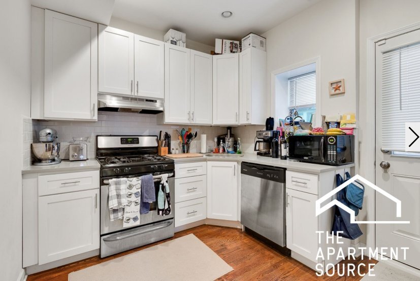 Building Photo - 1827 W Leland Ave