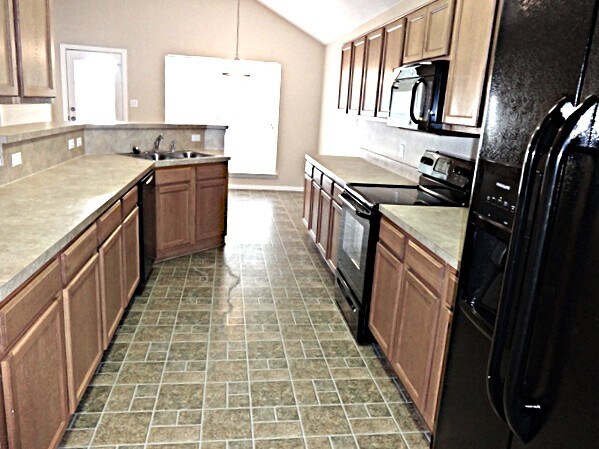 Building Photo - 1373 Meadowbrook Ln