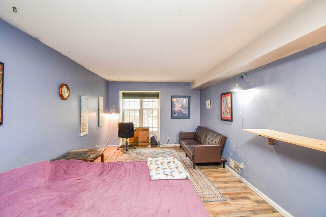 Building Photo - 2904 W 33rd St