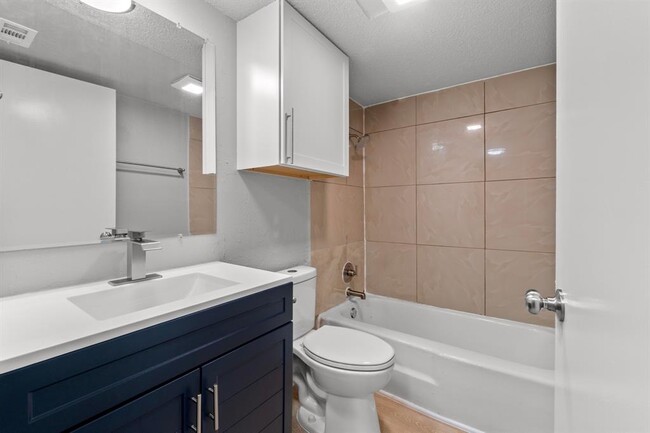 Building Photo - 8903 Parkfield Dr