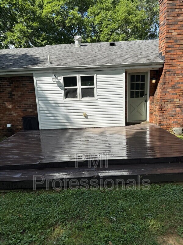 Building Photo - 149 Neverbreak Dr