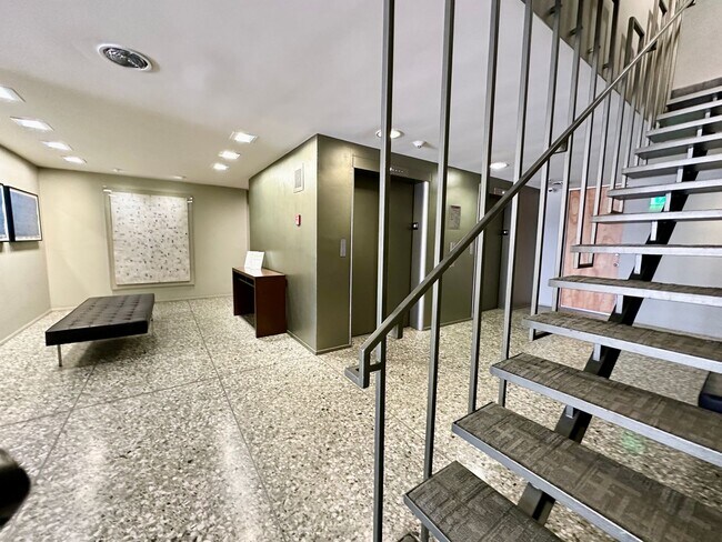 Building Photo - Mid-Century Modern Condo with Views of Balboa Park - 2 Bed x 2 Bath with Parking