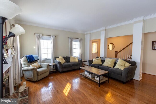 Building Photo - 616 Yardley Ln