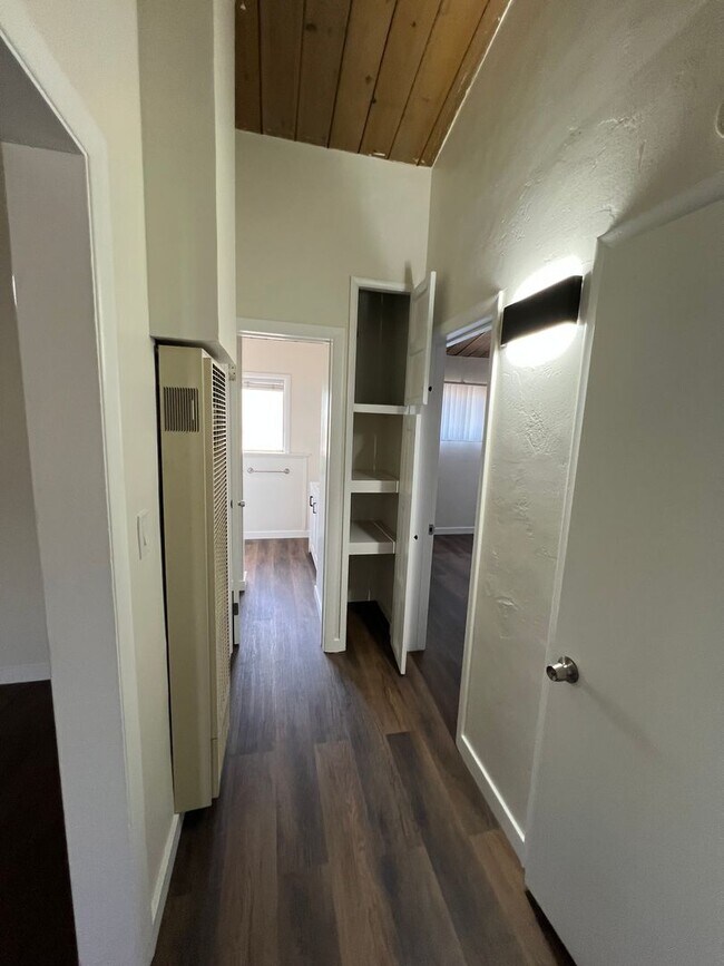 Building Photo - 2753 Buena Vista Ave