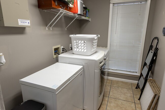 Building Photo - Welcome Home!