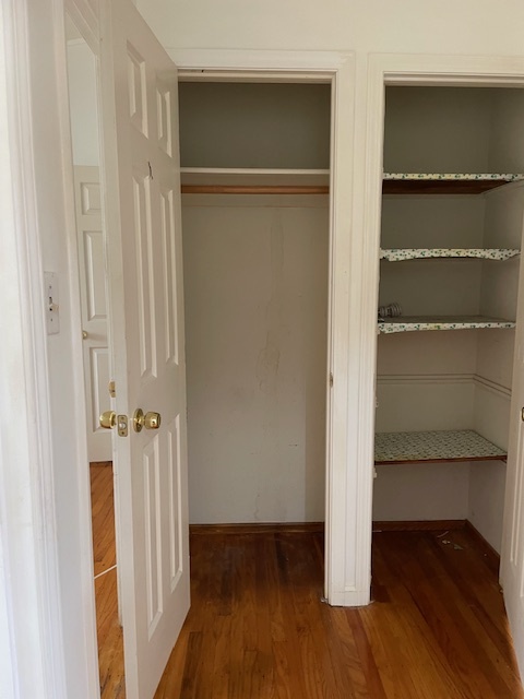 Hall way with storage - 3123 Alma St