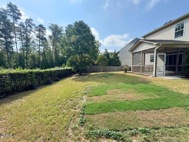 Building Photo - 4008 Vallonia Dr