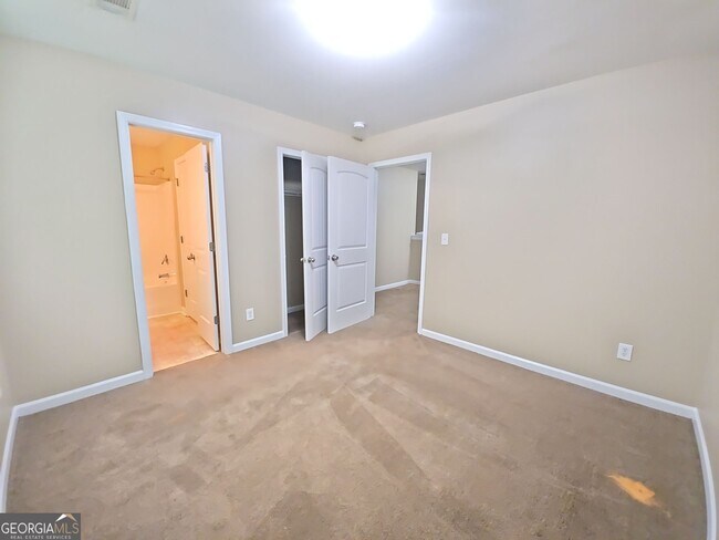 Building Photo - 1098 Mcconaughy Ct