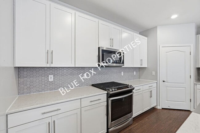 Building Photo - 8670 N Genoa Ct