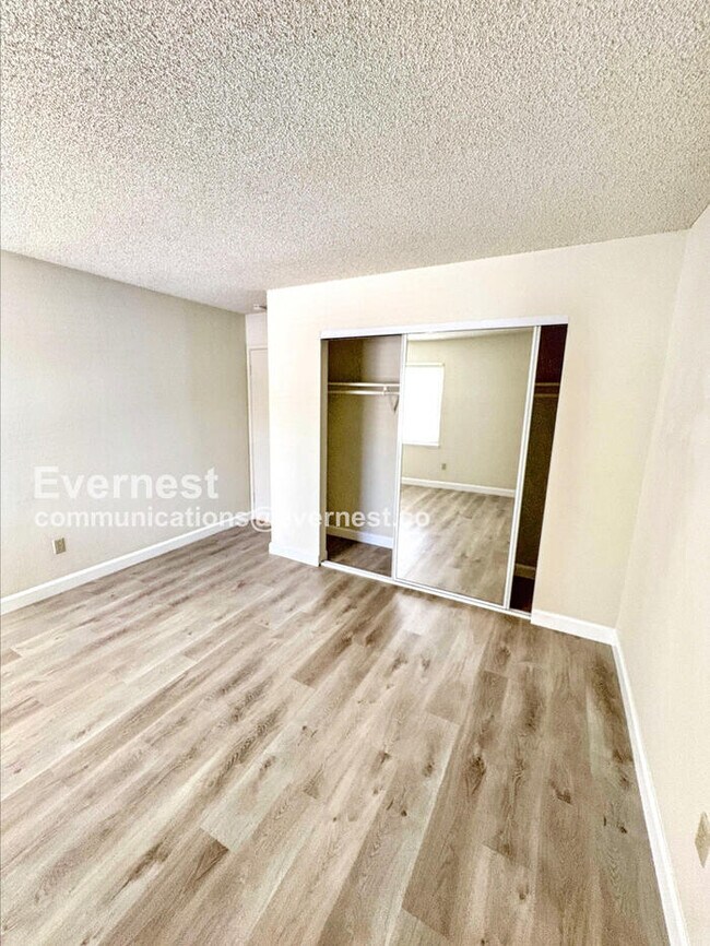 Building Photo - 283 Tradewinds Dr