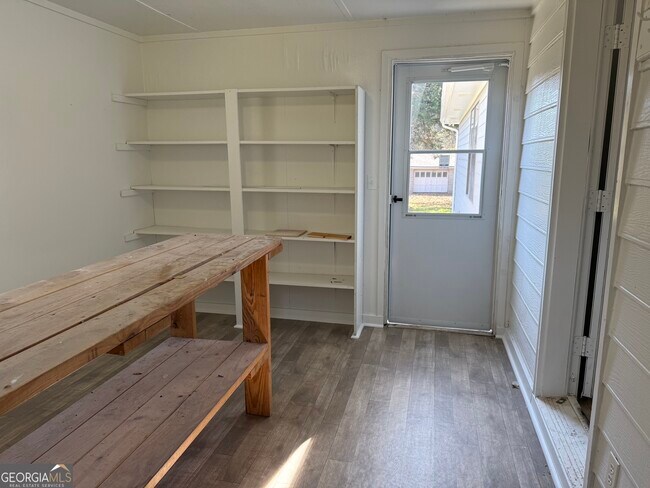 Building Photo - 731 Moon Bridge Rd