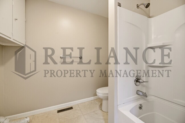 Building Photo - 9711 W Birch Ln