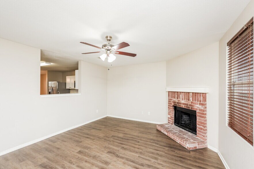 Building Photo - 3032 Picket Fence Dr