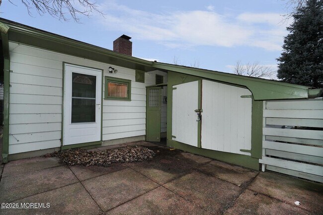 Building Photo - 59 Lakewood Rd