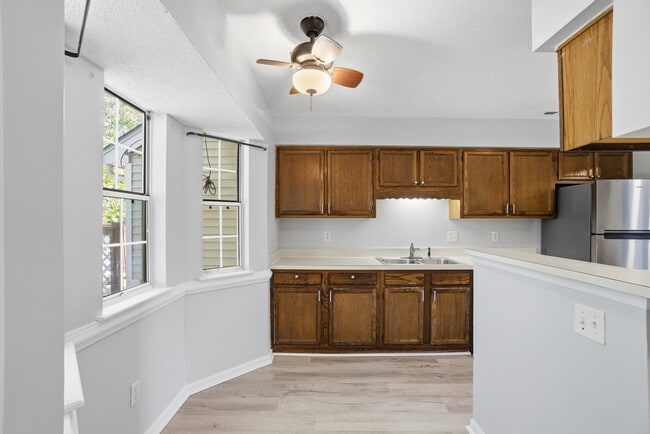 Building Photo - 55 Treasure Key