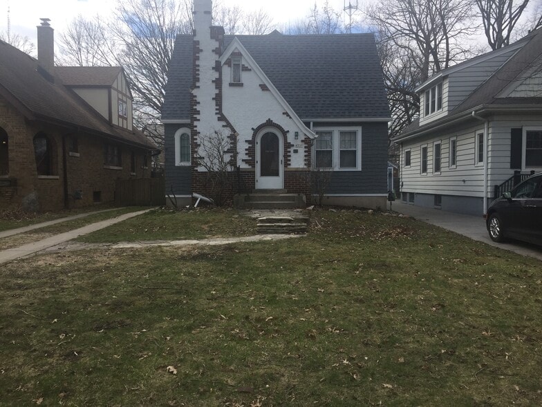 Front of Home - 4337 N Woodburn St