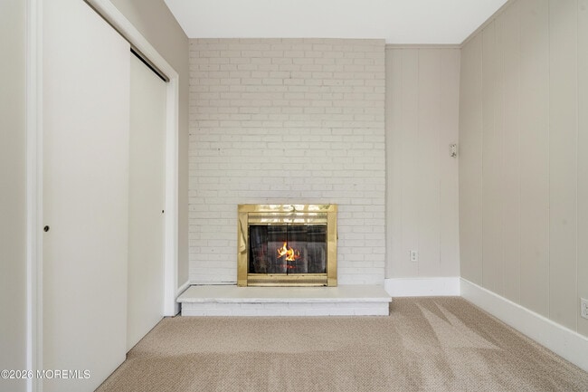 Building Photo - 429 Lake Ave