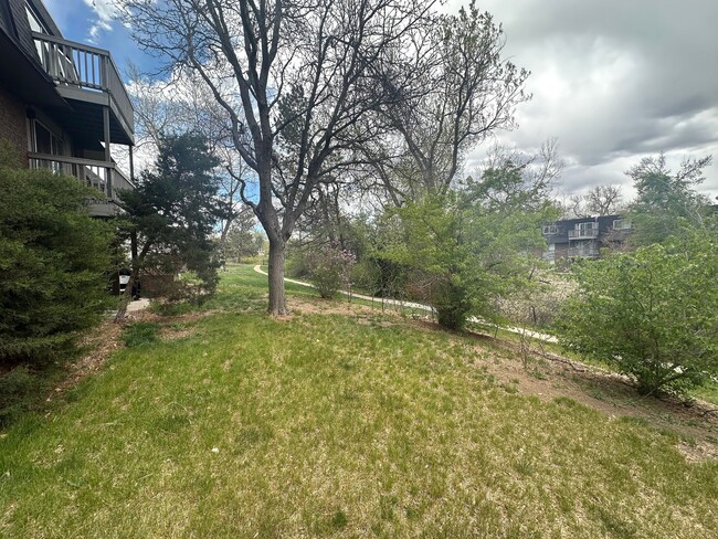 Building Photo - 280 E Highline Cir