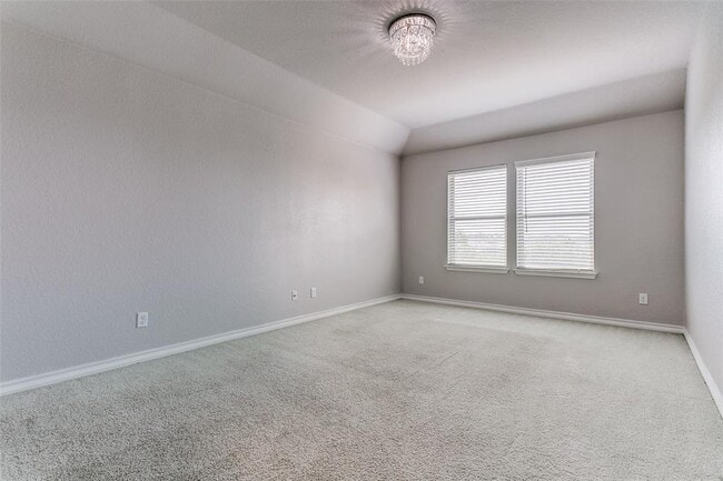 Building Photo - 617 Saddle Forest